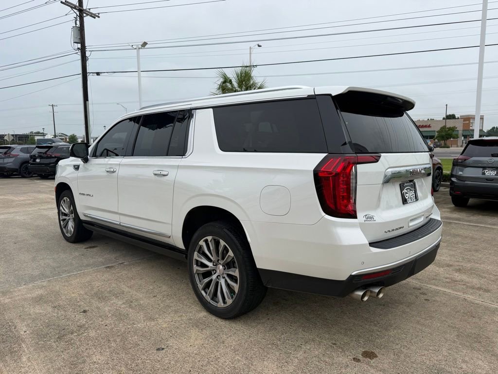 Used 2022 GMC Yukon XL Denali RWD image 3