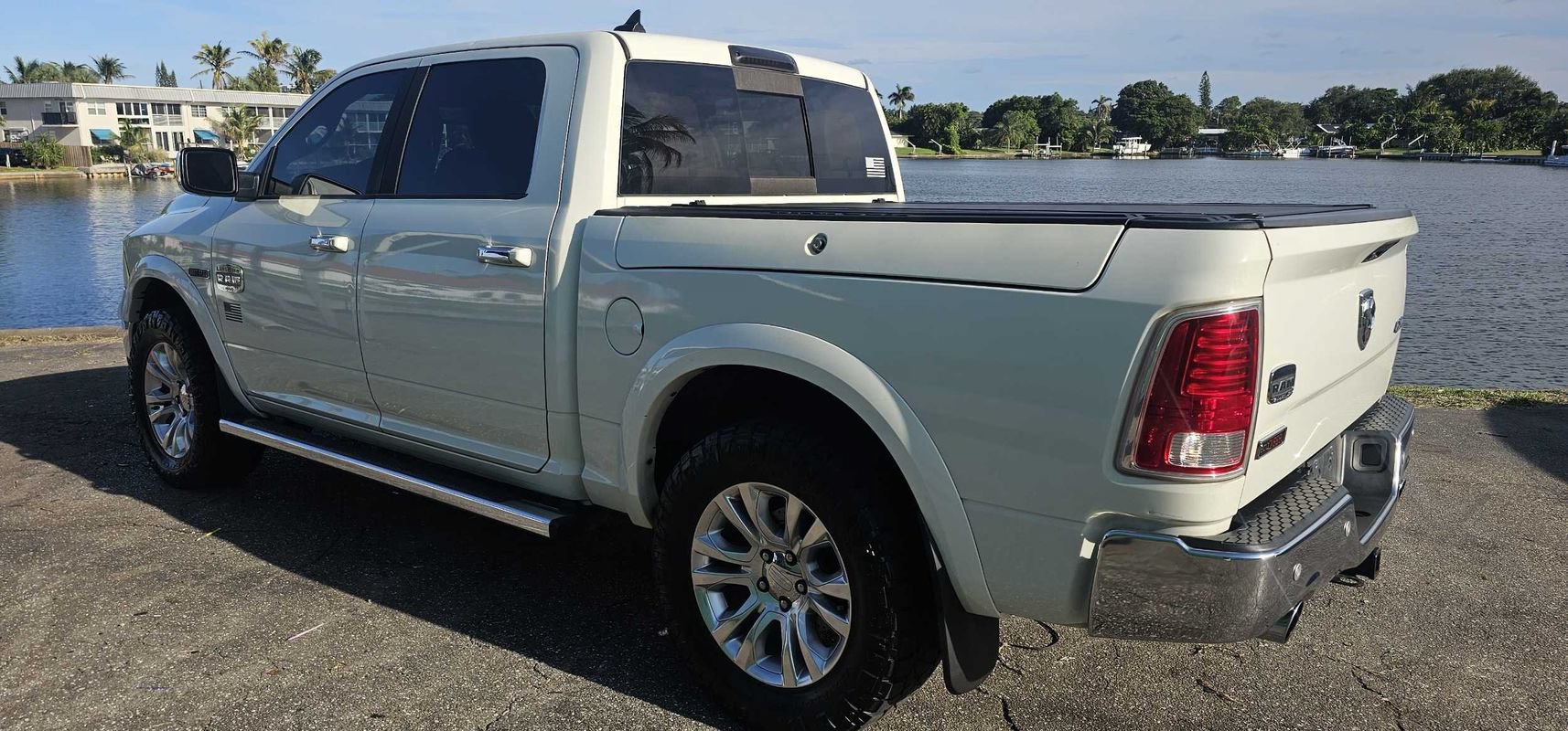 Used 2016 RAM 1500 Laramie Longhorn w/ Convenience Group AWD/4WD image 4