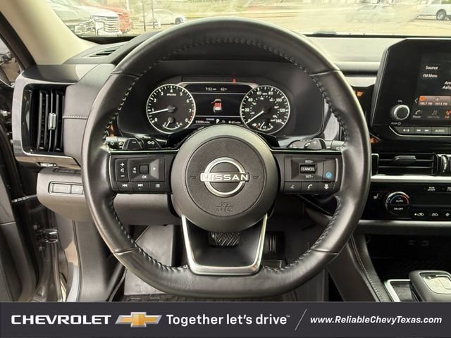 Used 2023 Nissan Pathfinder SV w/ Black Appearance Package FWD image 13