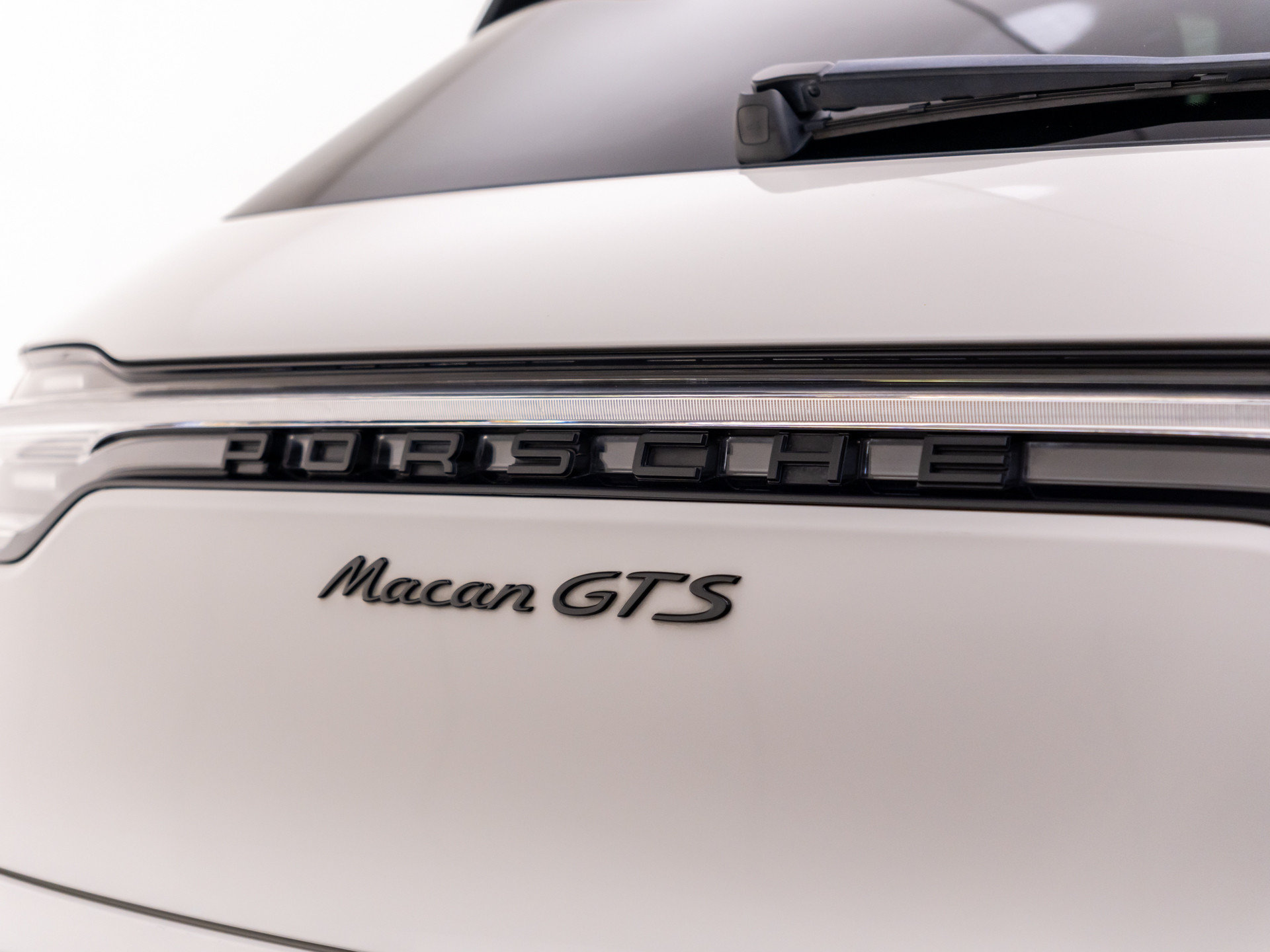 Certified 2023 Porsche Macan GTS w/ Premium Package Plus AWD/4WD image 38