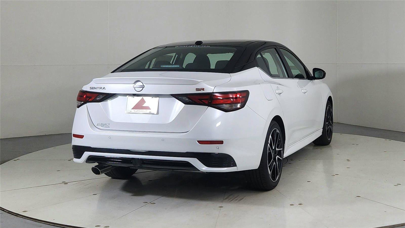 New 2025 Nissan Sentra SR image 6