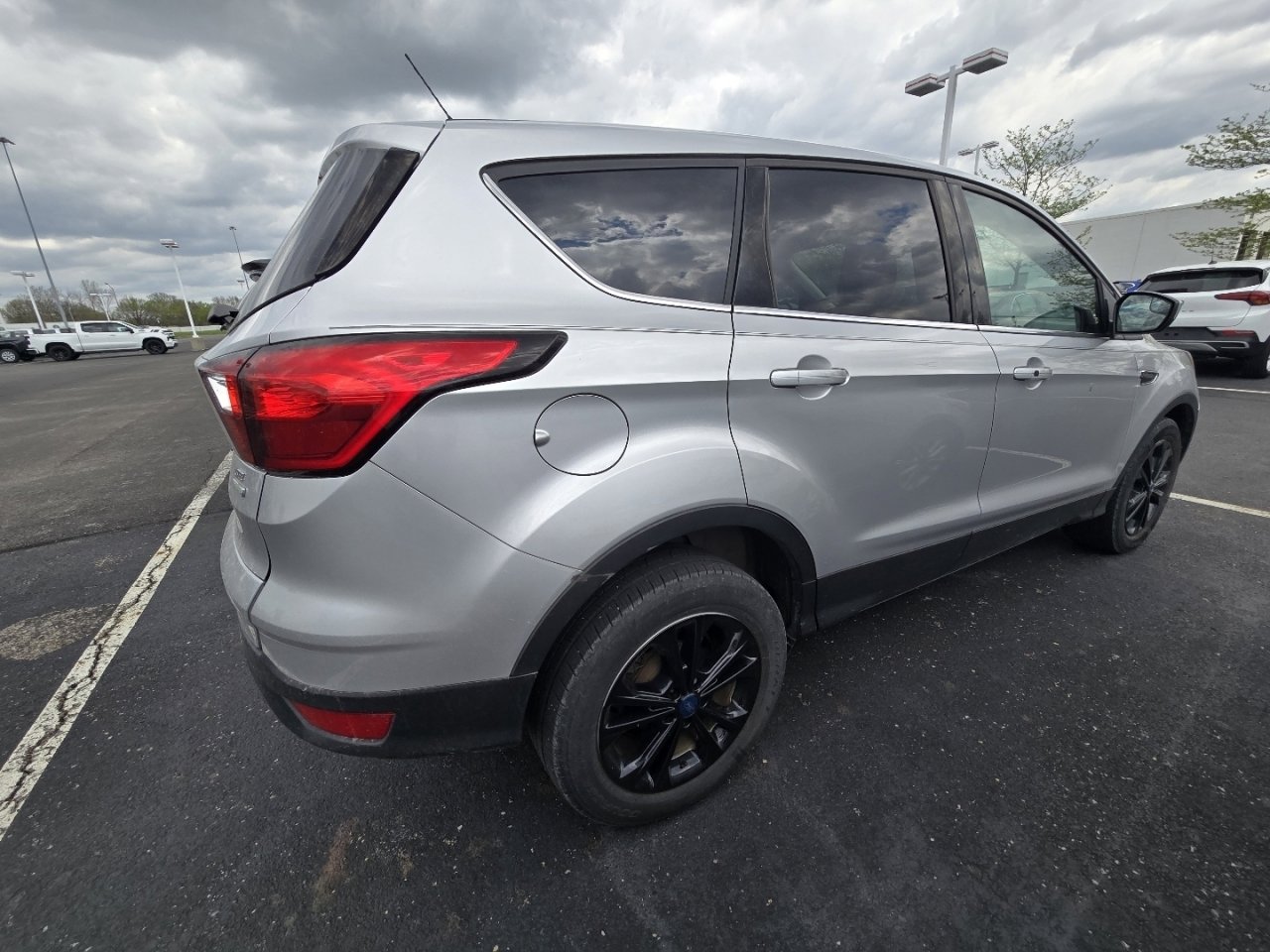 Used 2019 Ford Escape SE image 8