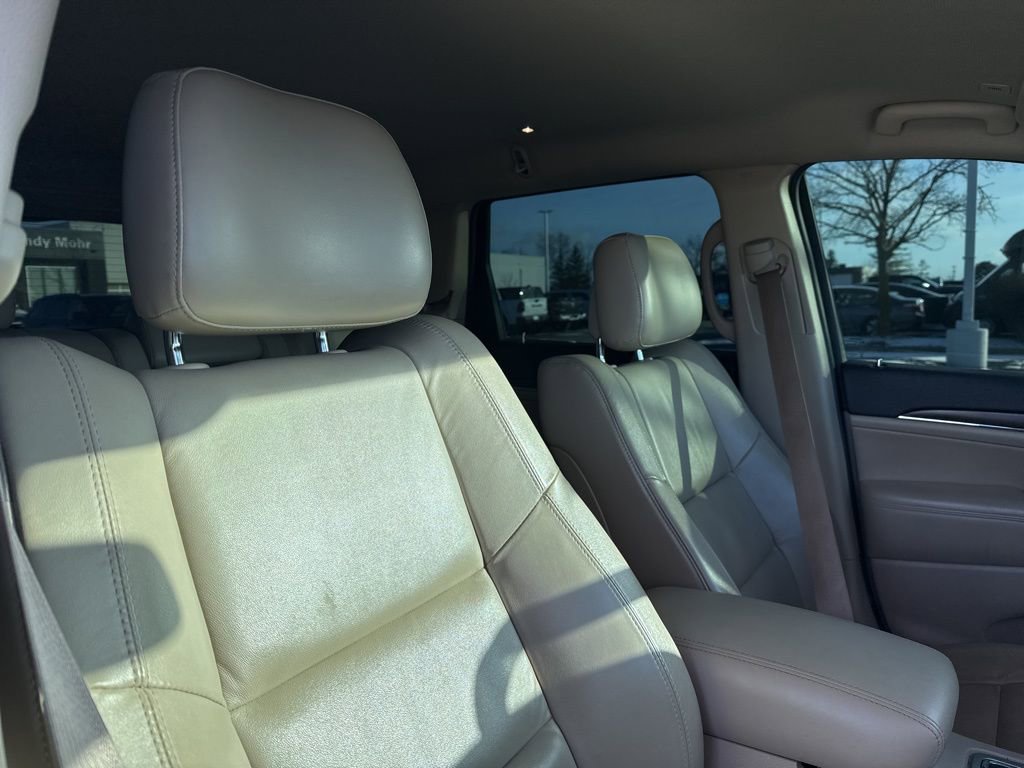 Used 2017 Jeep Grand Cherokee Limited image 32