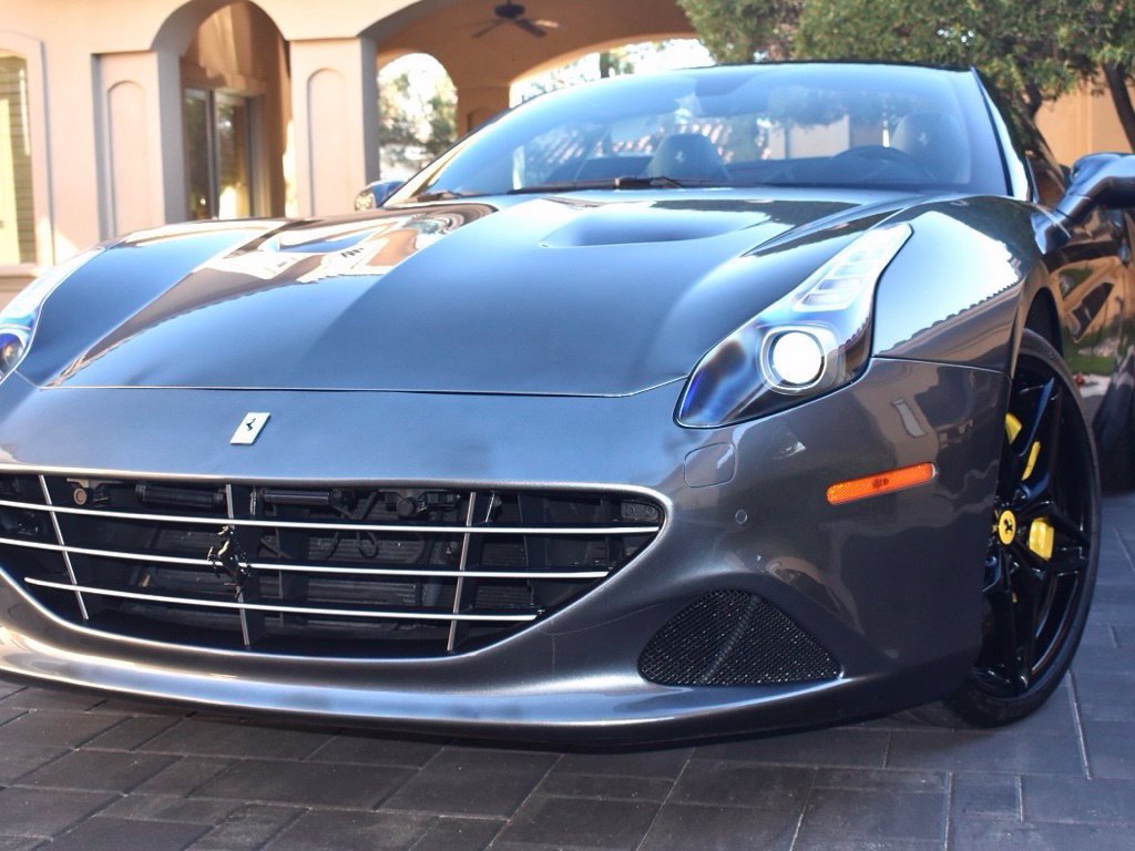 Used 2018 Ferrari California T RWD image 2