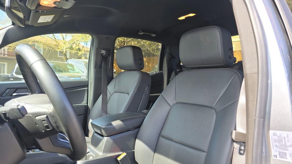 Used 2023 GMC Canyon Elevation w/ Elevation Premium Package image 21