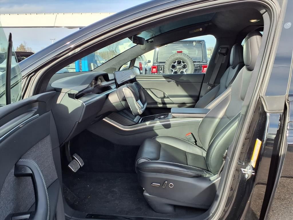 Used 2022 Tesla Model X Plaid image 19