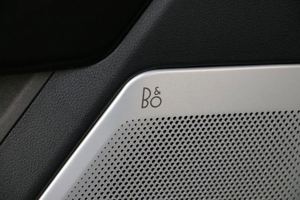 New 2025 Ford F150 Lariat w/ Equipment Group 502A High image 18