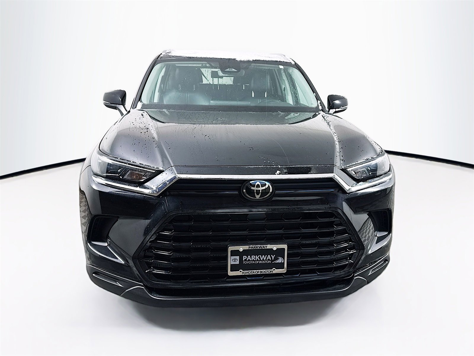 Used 2024 Toyota Grand Highlander XLE image 2