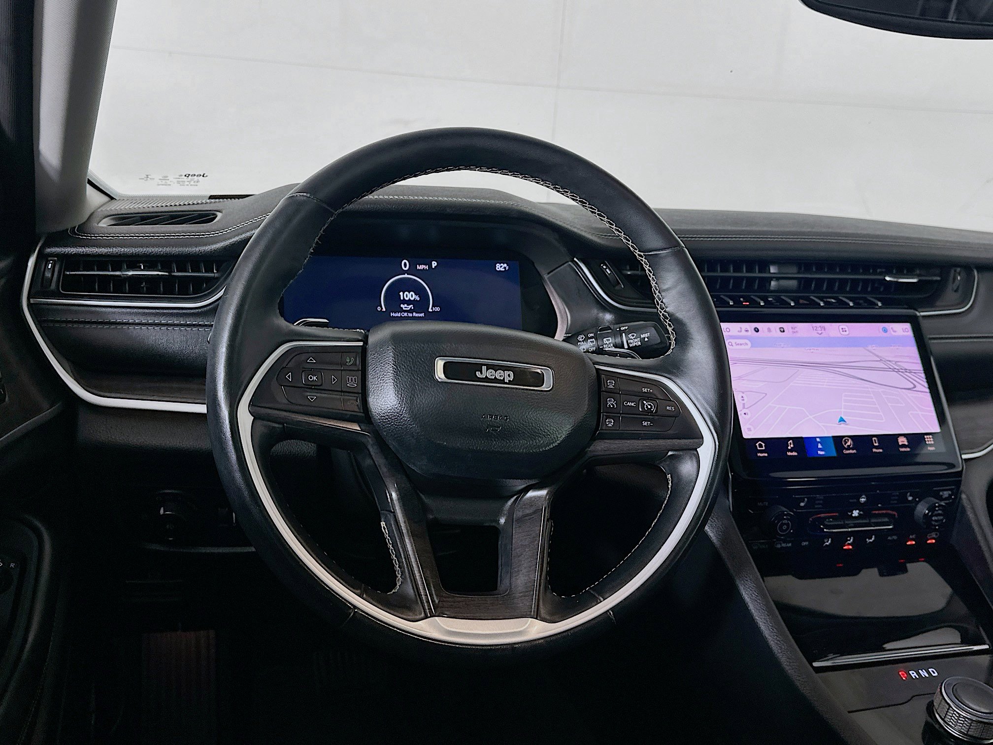 Used 2022 Jeep Grand Cherokee L Limited image 18