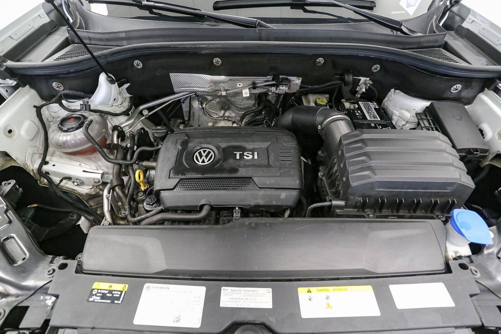 Certified 2022 Volkswagen Atlas Cross Sport SE AWD/4WD image 16