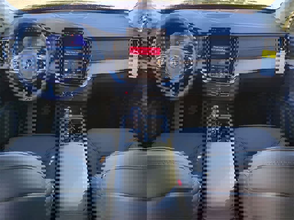 New 2026 Volvo XC90 B6 Plus w/ Protection Package Premier image 13