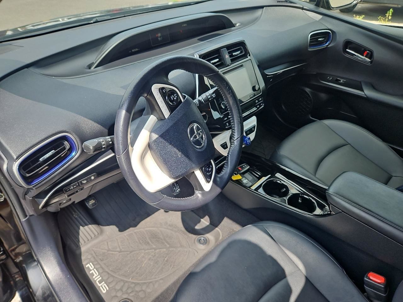 Used 2017 Toyota Prius Three Touring FWD image 13