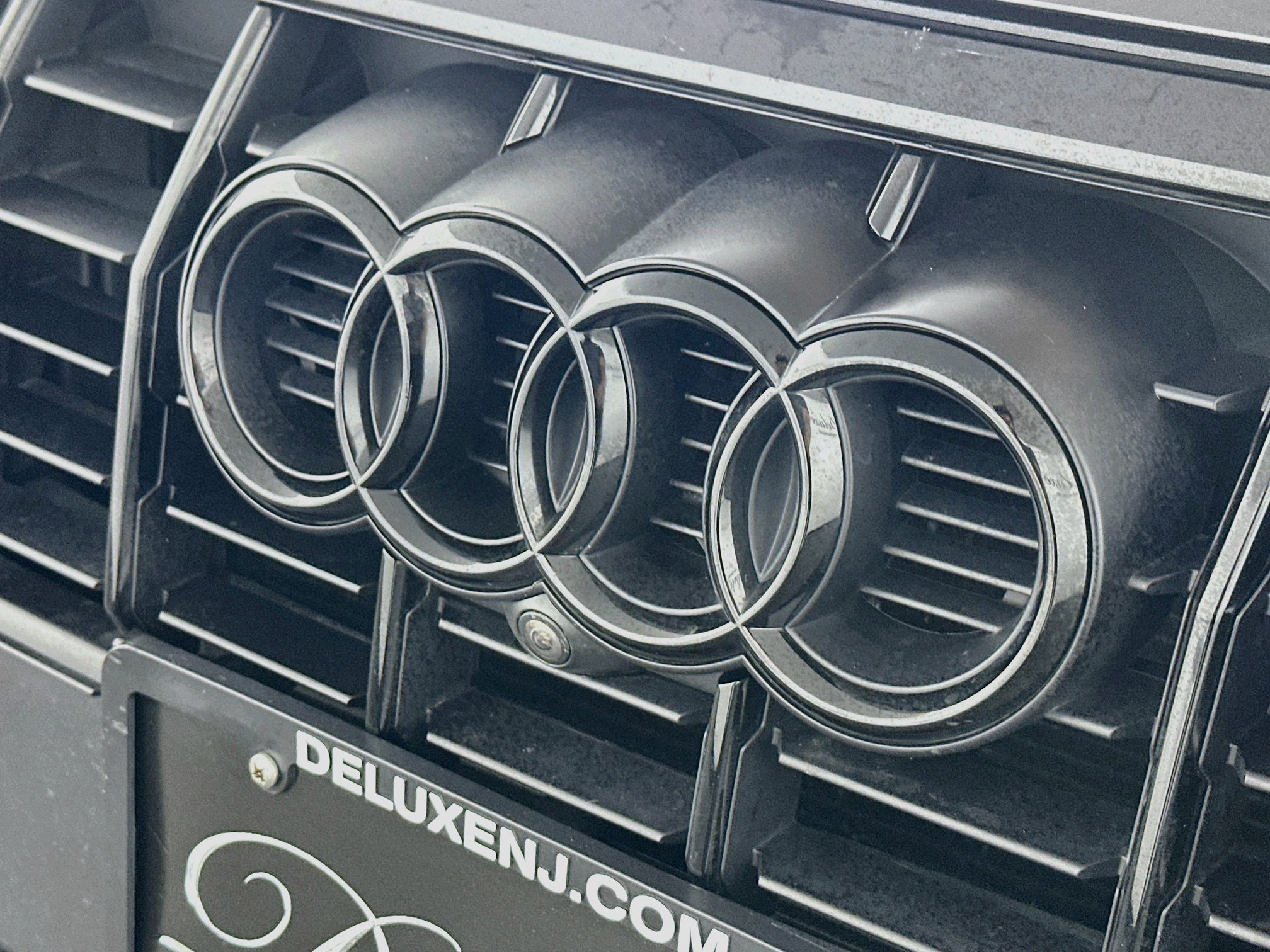 Used 2022 Audi Q3 2.0T Premium Plus w/ Premium Plus Package AWD/4WD image 35