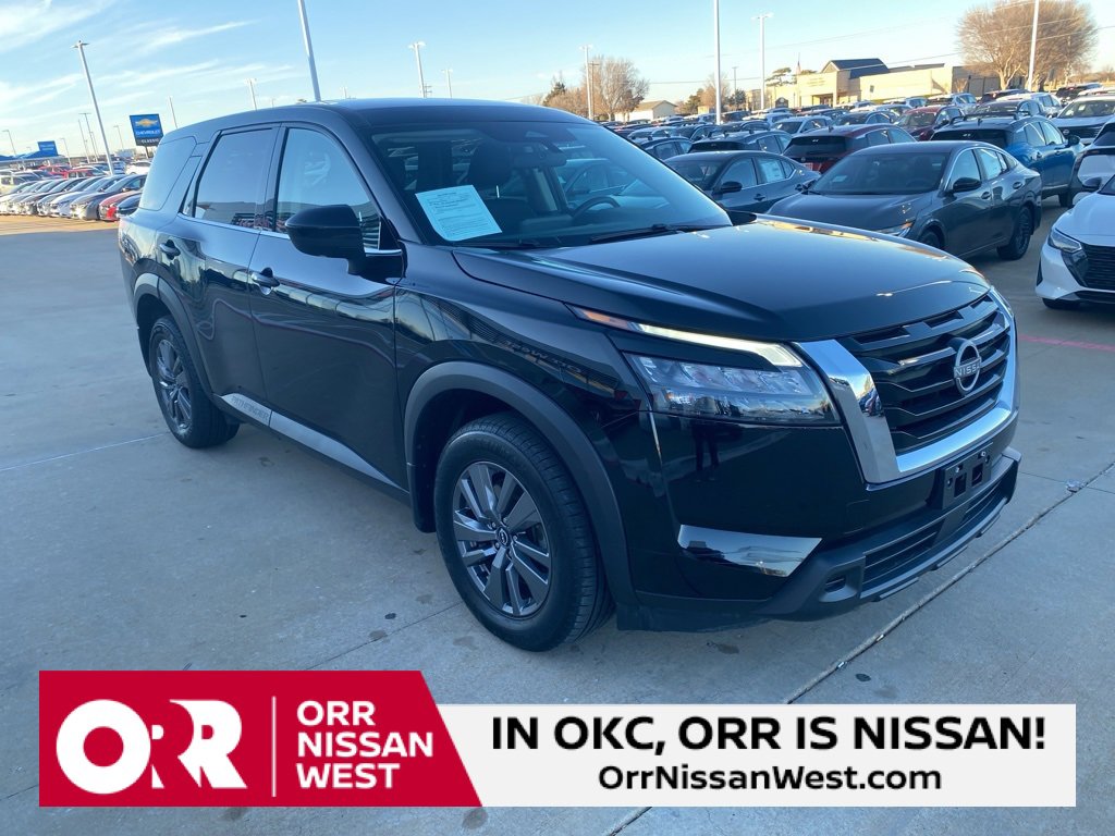Used 2024 Nissan Pathfinder S image 7