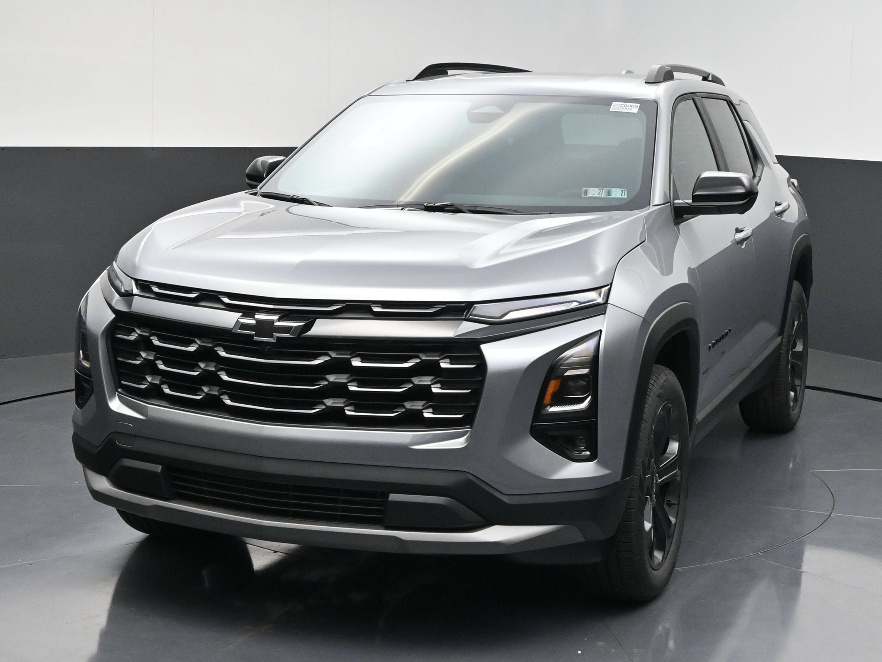 New 2027 Chevrolet Equinox LT w/ Convenience Package II FWD image 4