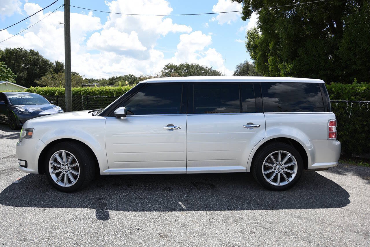 Used 2018 Ford Flex Limited FWD image 3