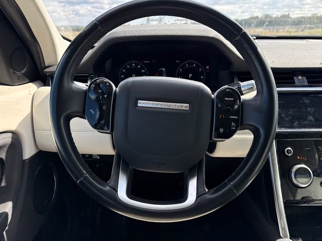 Used 2020 Land Rover Discovery Sport SE image 21