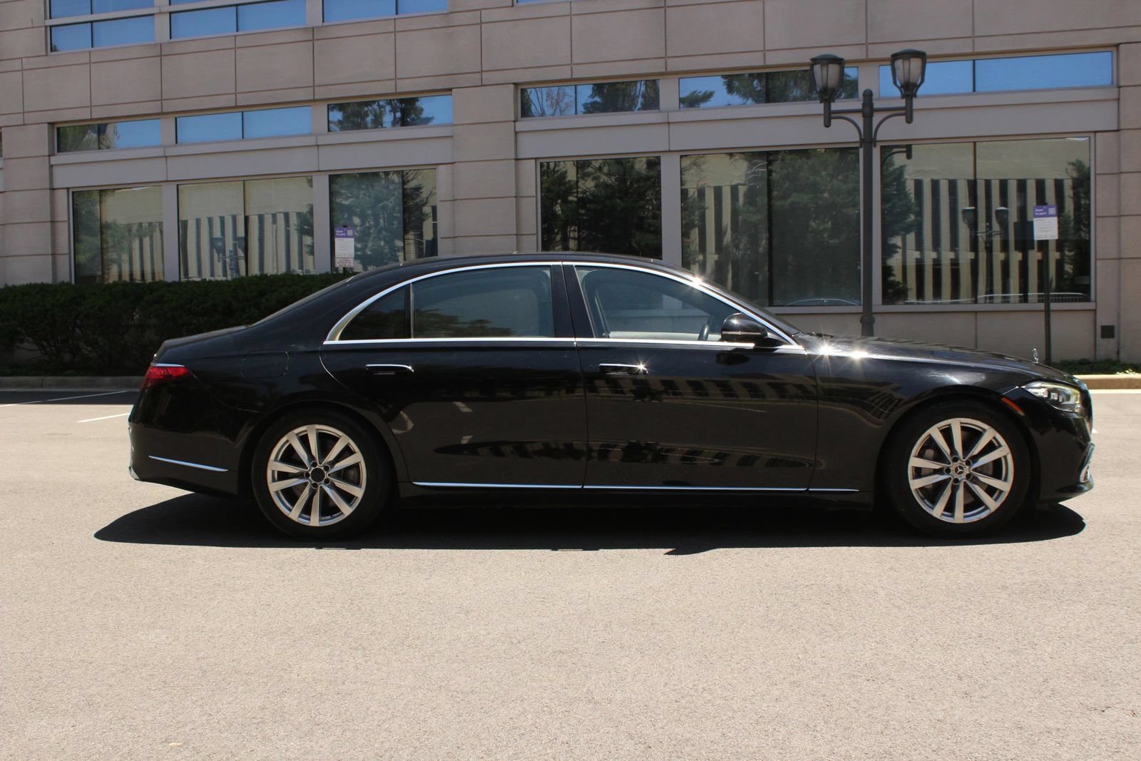 Used 2022 Mercedes-Benz S 500 4MATIC image 6