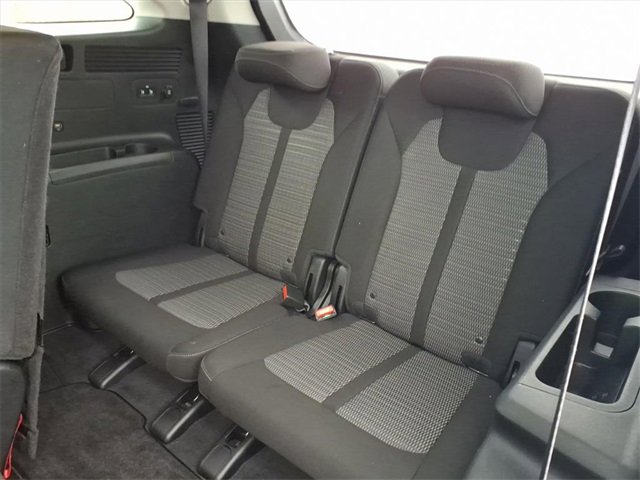 Used 2023 Kia Sorento LX image 9