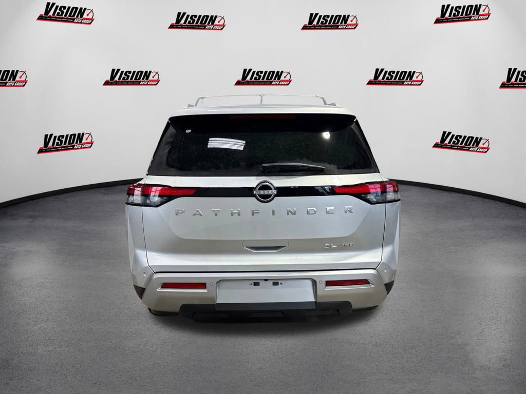 New 2025 Nissan Pathfinder SL image 6
