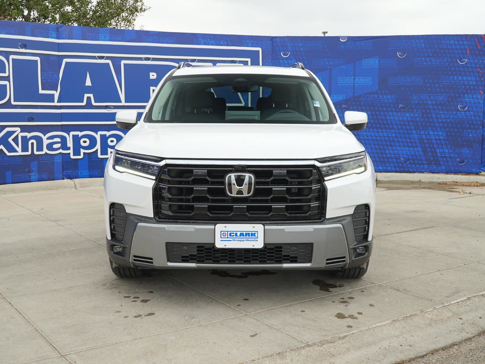 New 2026 Honda Pilot Touring image 2