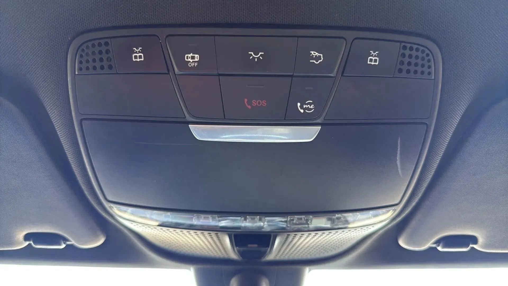 Used 2019 Mercedes-Benz C 300 4MATIC Sedan image 20