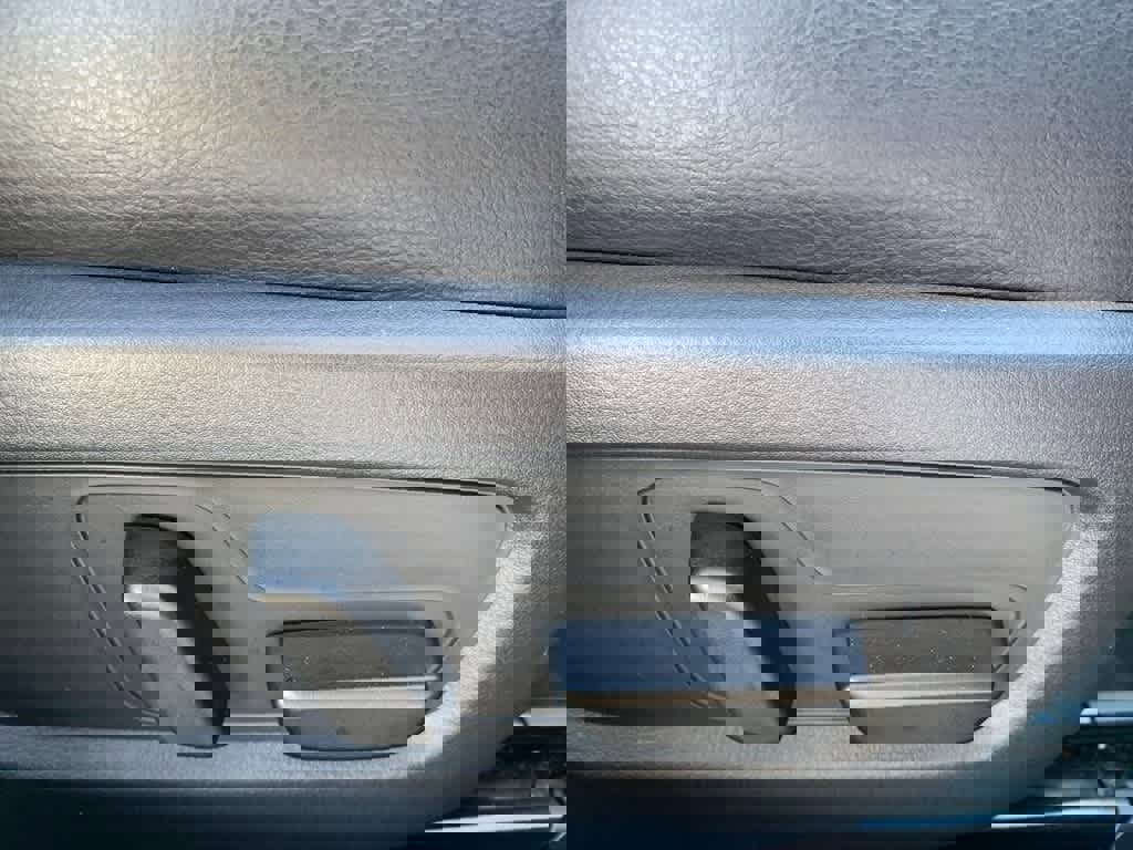 Used 2025 MAZDA CX-50 AWD 2.5 Hybrid w/ Premium Pkg image 21