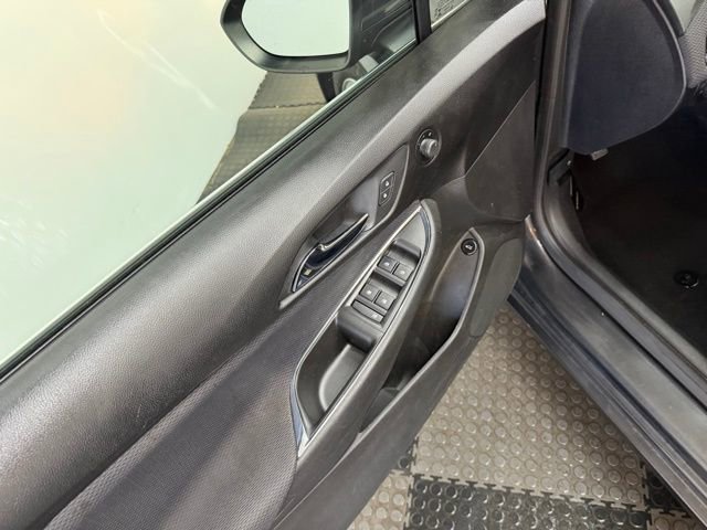 Used 2017 Chevrolet Cruze LT FWD image 19