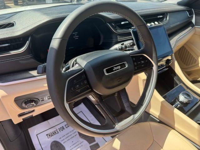 Used 2024 Jeep Grand Cherokee L Limited w/ Luxury Tech Group II AWD/4WD image 14
