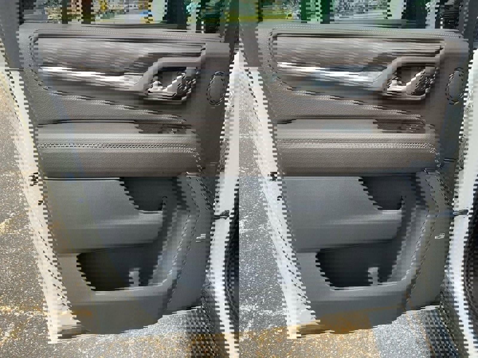 Used 2022 GMC Yukon XL Denali w/ Denali Premium Package image 35