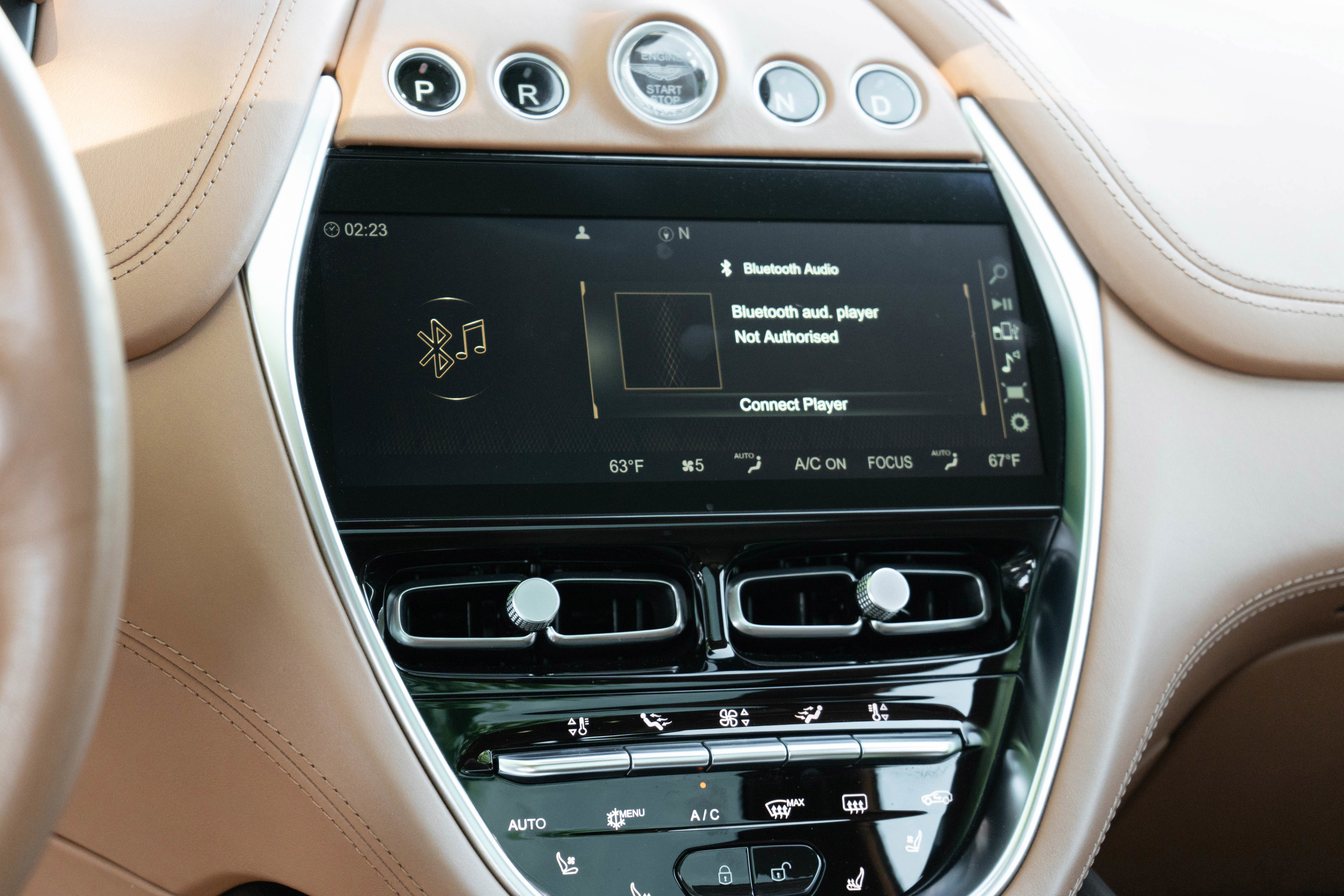 Used 2021 Aston Martin DBX AWD/4WD image 24