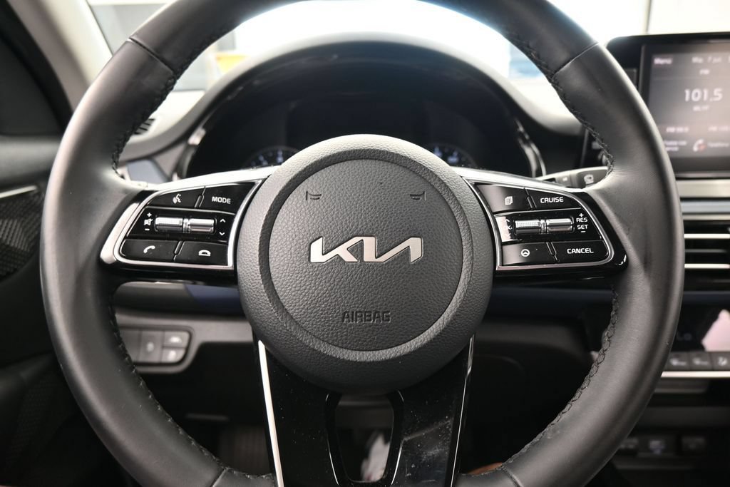Used 2023 Kia Seltos S FWD image 22