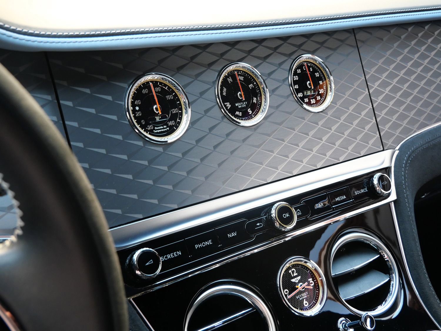 Used 2024 Bentley Continental GT Speed image 16