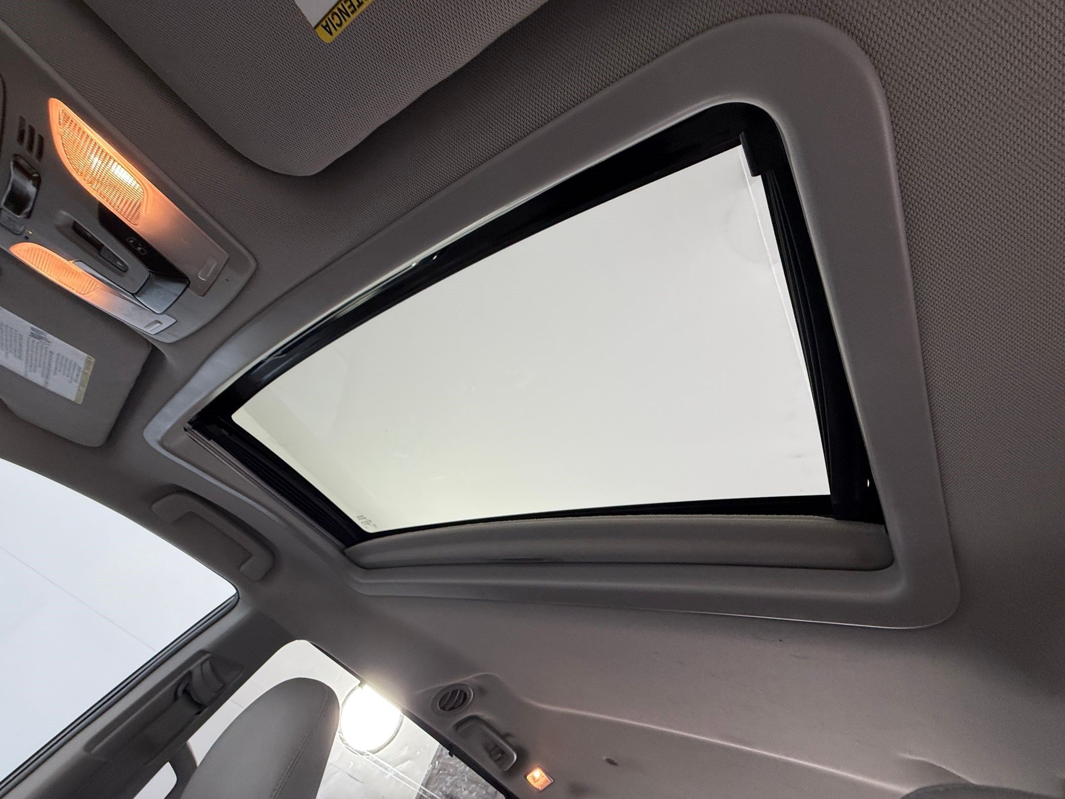 Used 2018 Toyota Sienna XLE w/ XLE Navigation Package FWD image 21