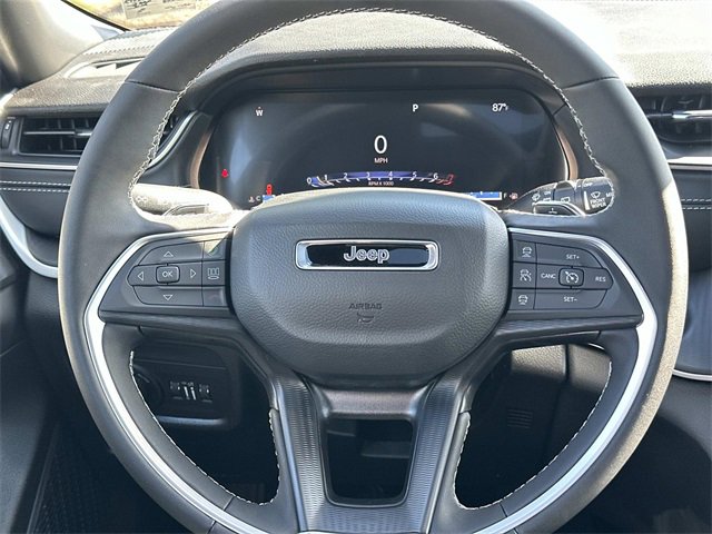 New 2025 Jeep Grand Cherokee L Laredo image 15