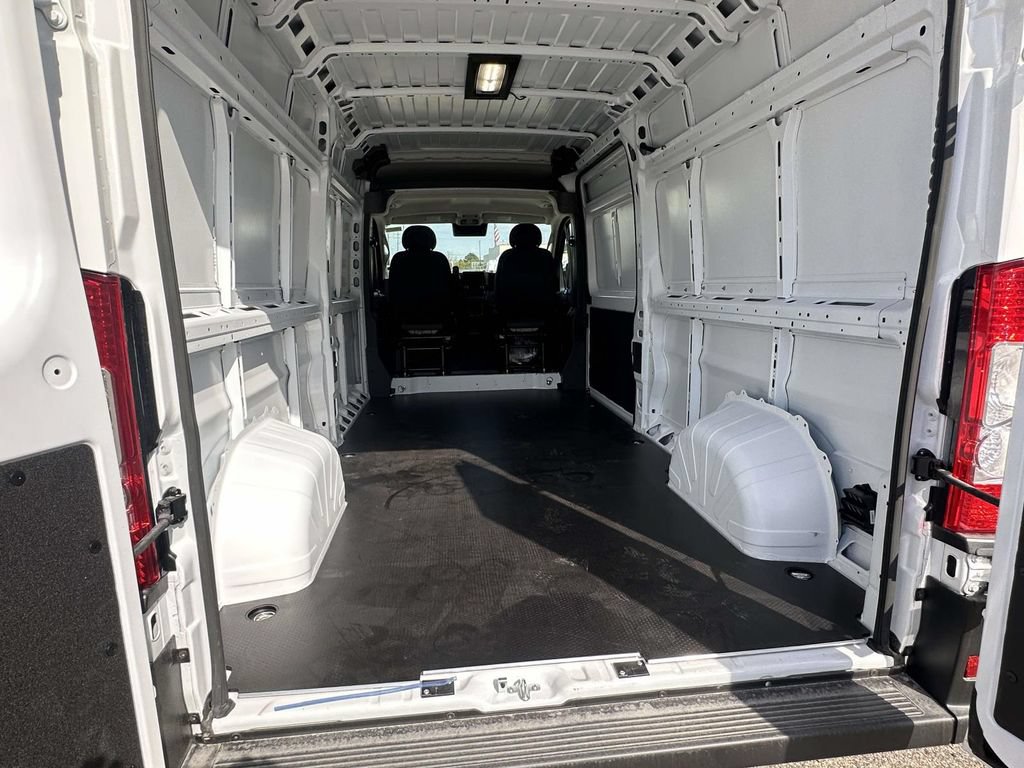 New 2026 RAM ProMaster 2500 w/ Convenience Group FWD image 9
