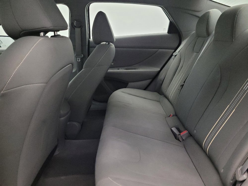 Used 2023 Hyundai Elantra SEL w/ Convenience Package FWD image 18