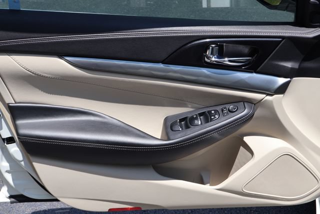 Used 2019 Nissan Maxima 3.5 SL w/ Floor Mat Group FWD image 15