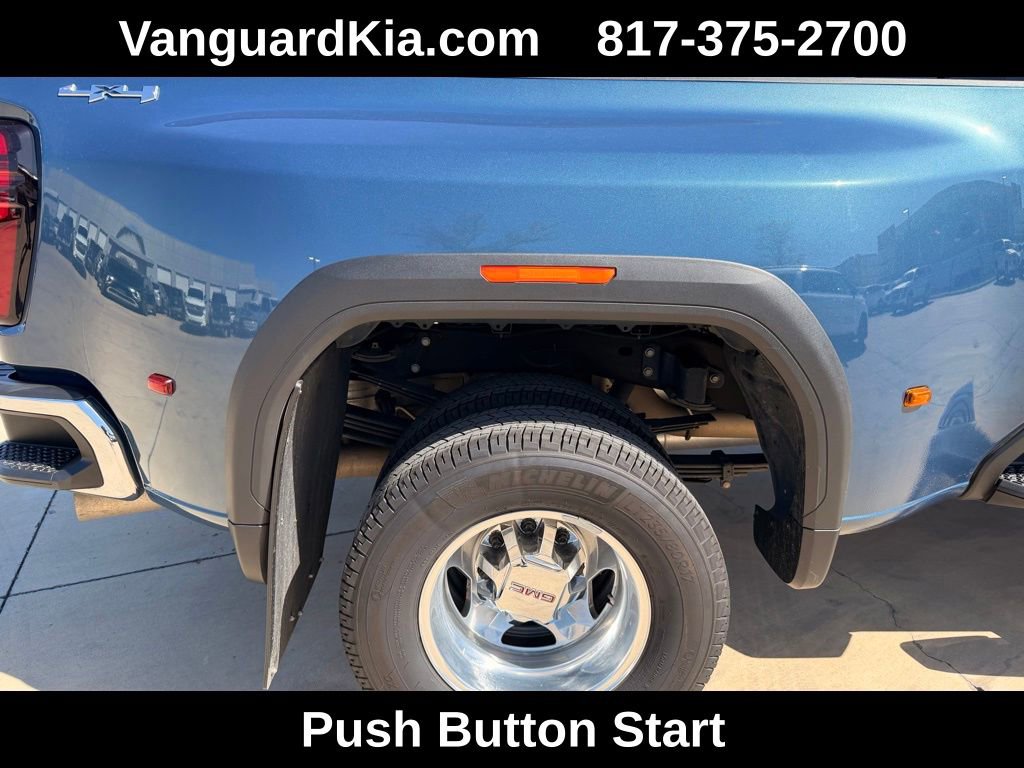 Used 2024 GMC Sierra 3500 SLT w/ SLT Convenience Package image 10
