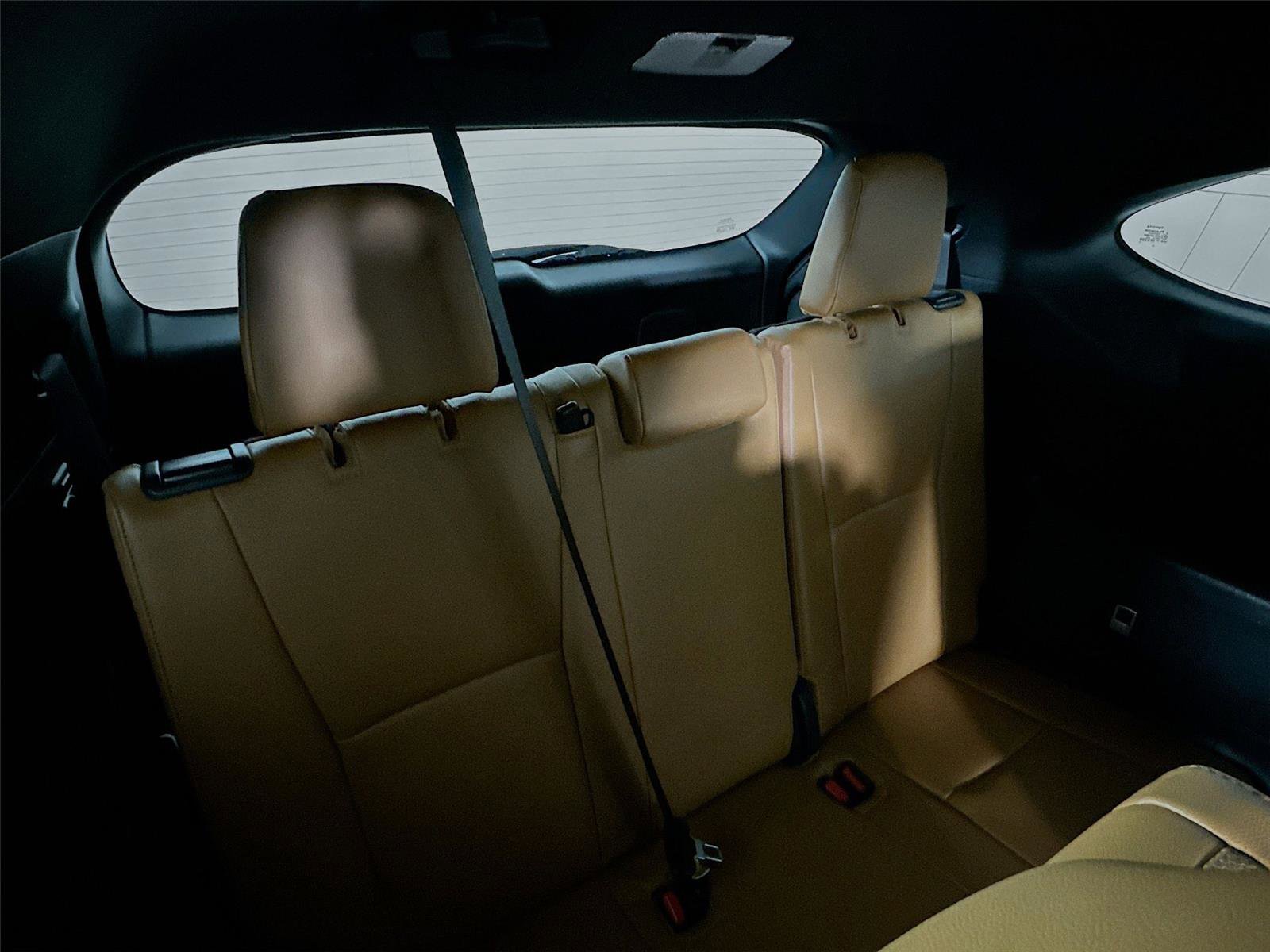 Used 2025 Toyota Highlander Platinum image 27