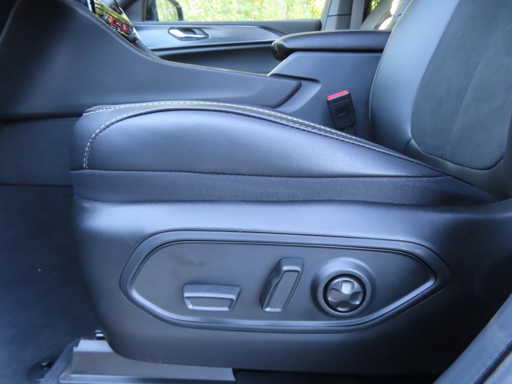 New 2025 Jeep Grand Cherokee L Altitude image 9