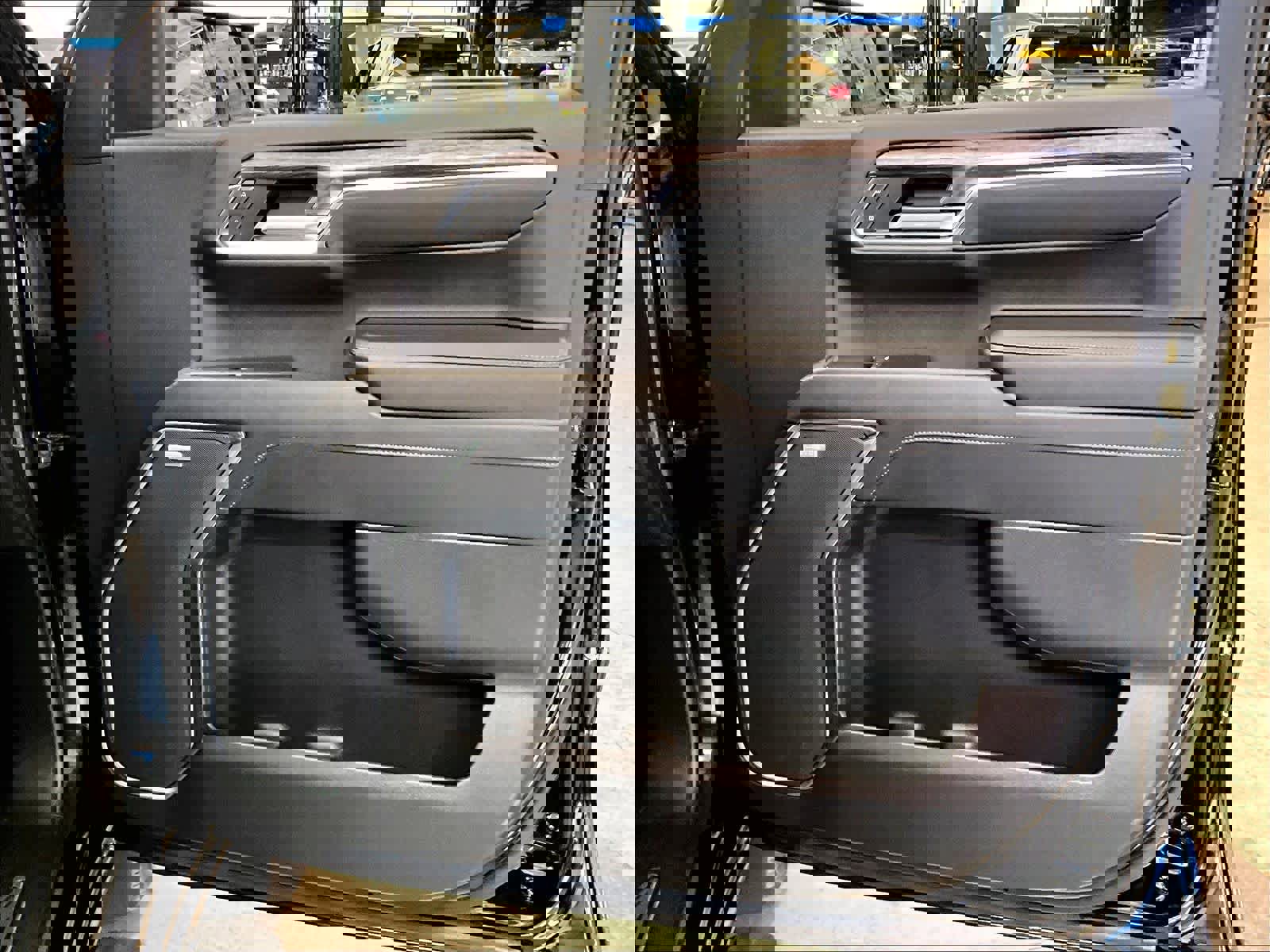 Used 2023 Chevrolet Silverado 1500 LTZ w/ LTZ Convenience Package II image 12