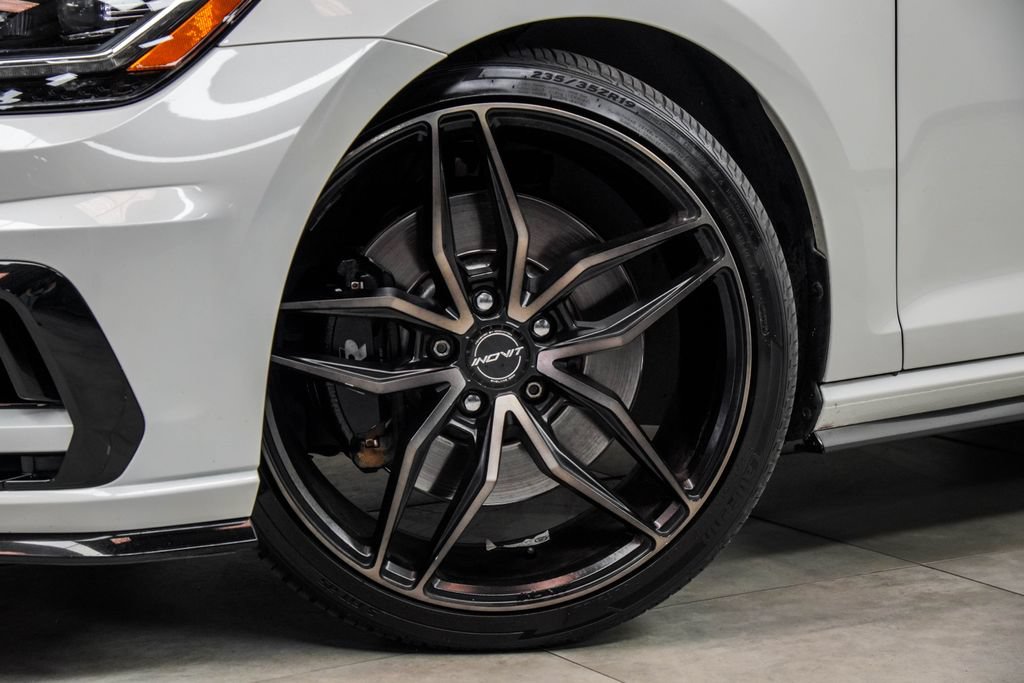 Used 2019 Volkswagen Golf R 4-Door AWD/4WD image 4