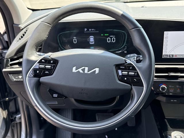 Used 2023 Kia Niro EX FWD image 18