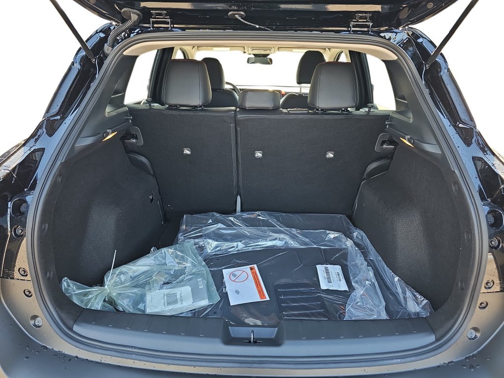 New 2027 Nissan Kicks SR w/ Cold Weather Package FWD image 29