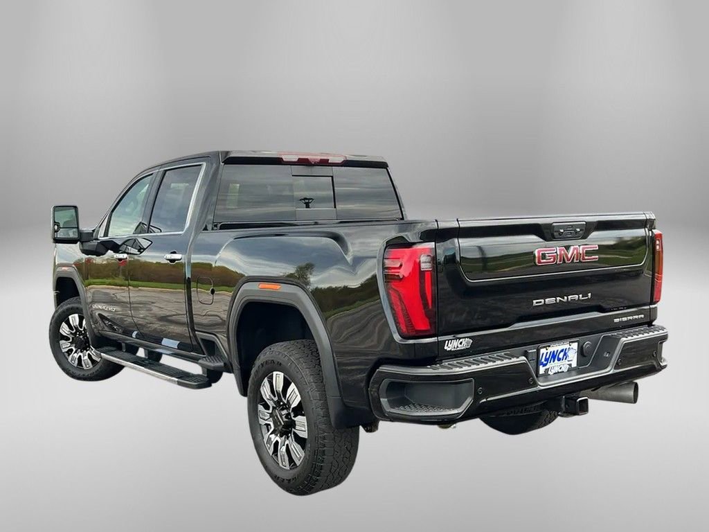 Used 2024 GMC Sierra 2500 Denali w/ Technology Package image 2