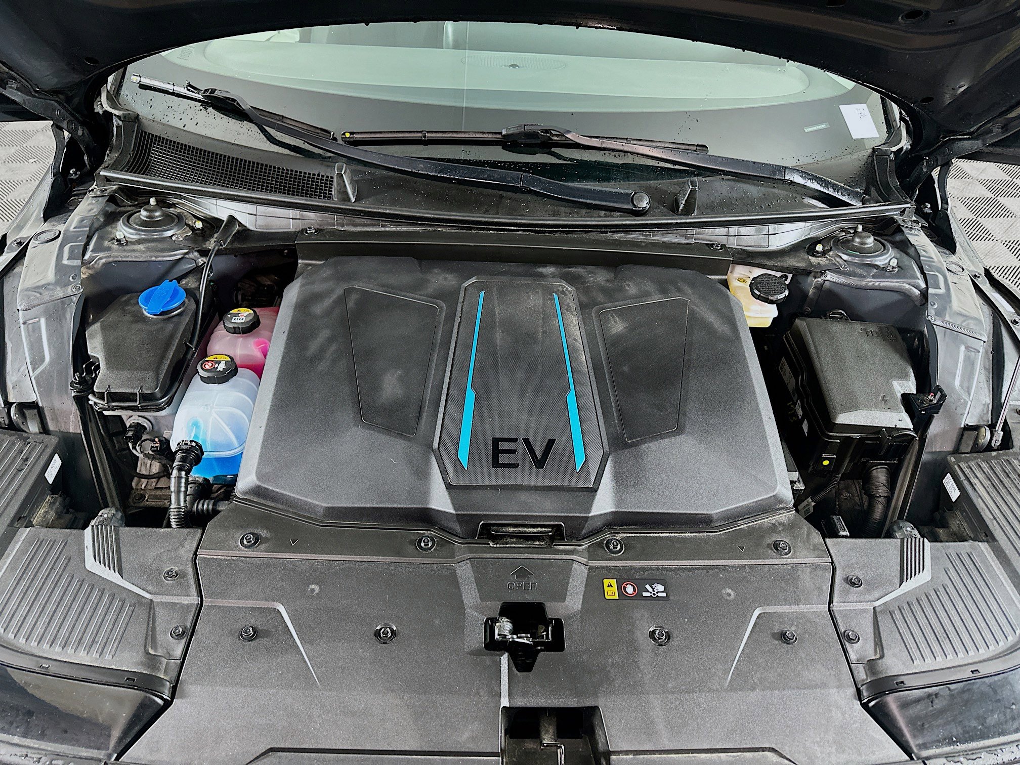 Used 2023 Hyundai Ioniq 5 SE image 32