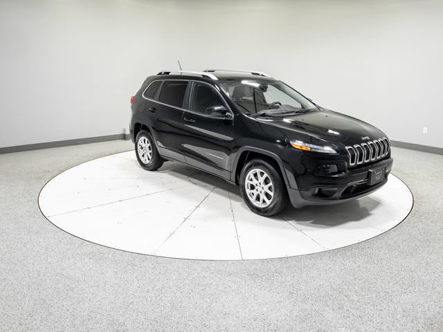Used 2018 Jeep Cherokee Latitude w/ Safety Group AWD/4WD image 27
