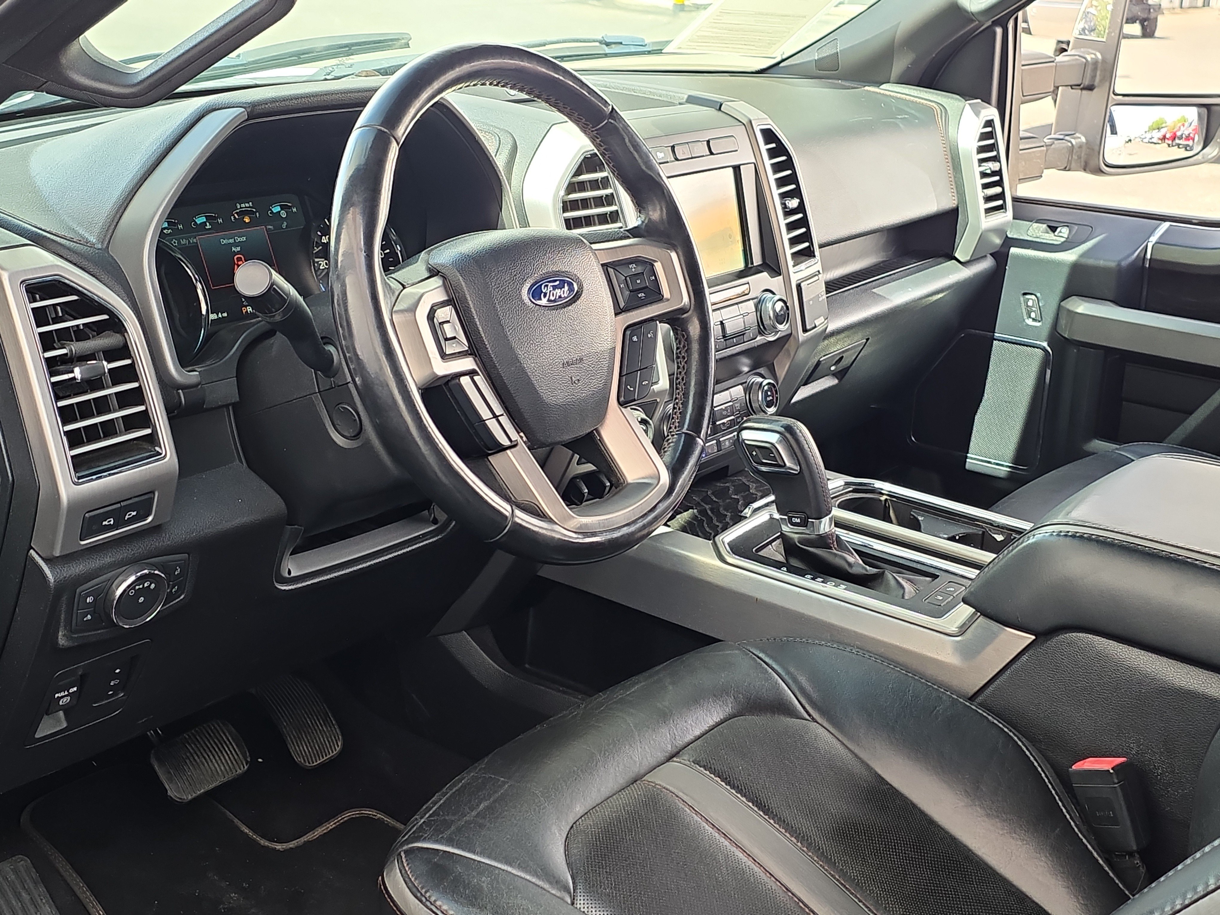 Used 2019 Ford F150 Platinum w/ Equipment Group 701A Luxury AWD/4WD image 11