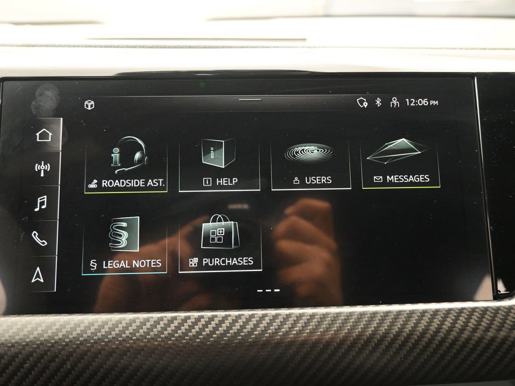 Used 2022 Audi e-tron GT Premium Plus w/ Performance Package AWD/4WD image 12